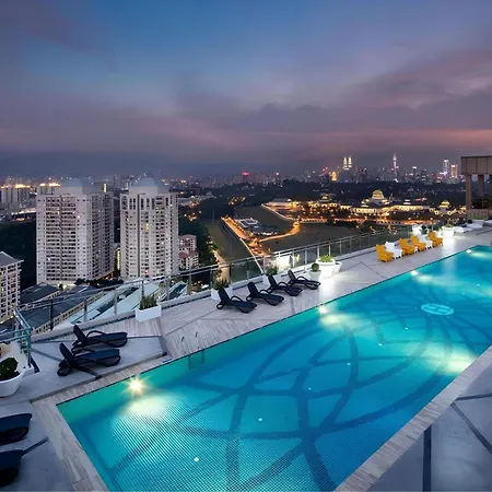 Dorsett Residence Sri Hartamas By Chengal With Bathtub, Rooftop Pool, Kl City Centre, Round The Clock Security, Netflix, Youtube, Free Parking